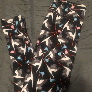 Lularoe OS Storks black background